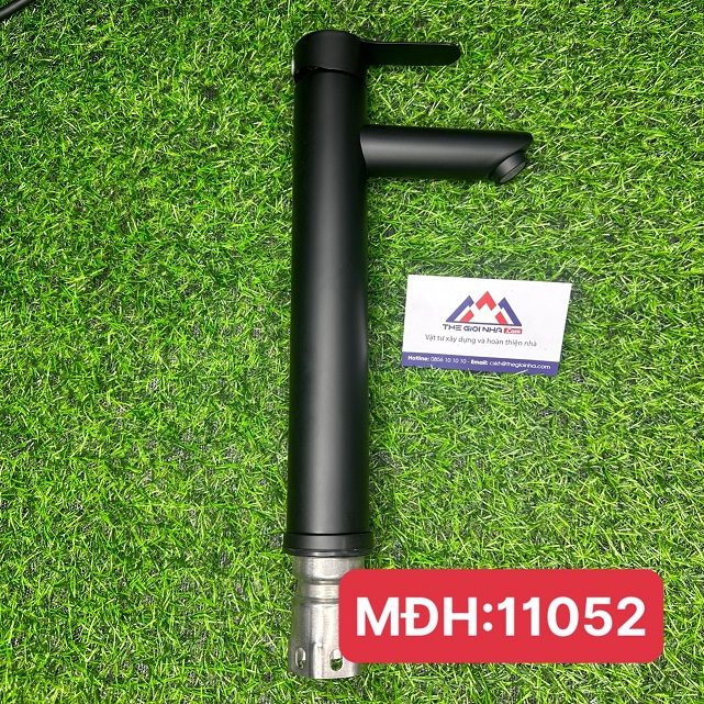 Vòi rửa mặt nóng lạnh tròn dài 30cm, màu đen MC-1265 Luco